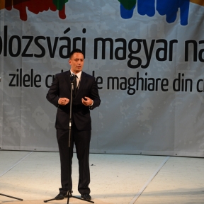Nyitógála